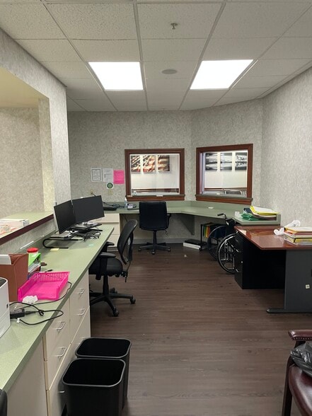 More Photos Of 3075 Governors Place Blvd, Dayton Medical For Sale