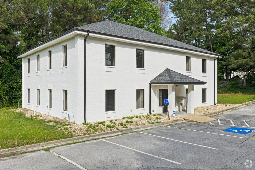More Photos Of 1755 E Park Place Blvd, Stone Mountain Office For Sale