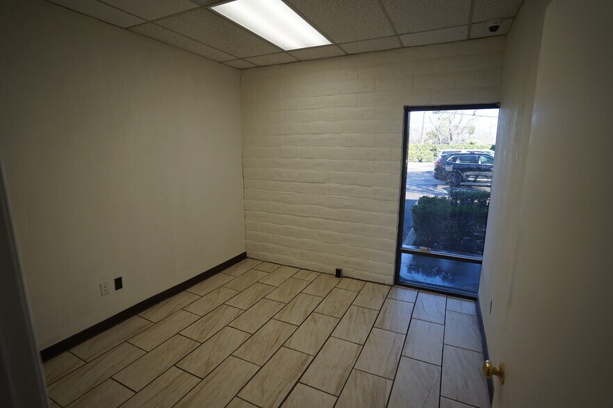 More Photos Of 1800 Tully Rd, Modesto Office For Lease