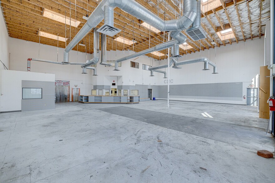 More Photos Of 5461 Arville St, Las Vegas Warehouse For Lease