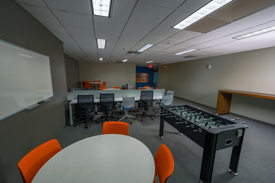 More Photos Of 65 Harristown Rd, Glen Rock Office For Lease