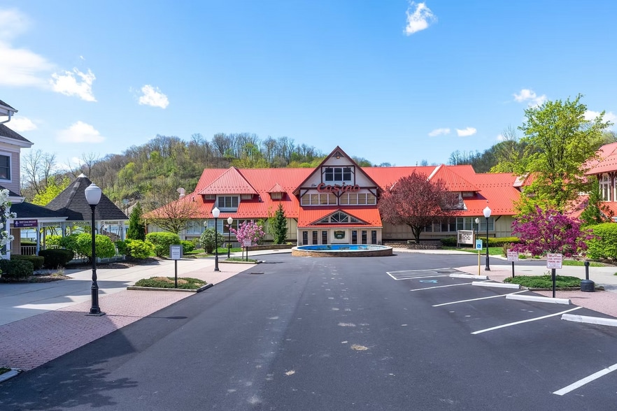 Primary Photo Of 101-500 Lakemont Park Blvd, Altoona Unknown For Lease