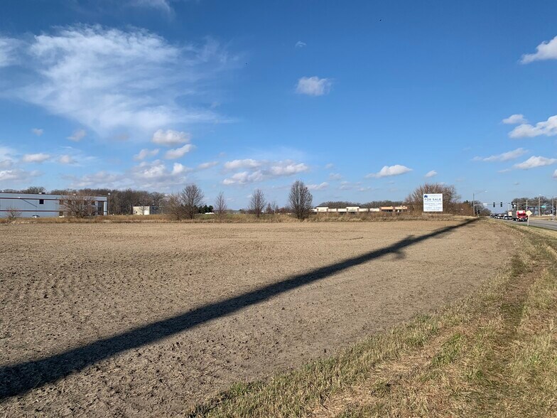 More Photos Of 1 & 2 BOOMBAH Blvd, Yorkville Land For Sale