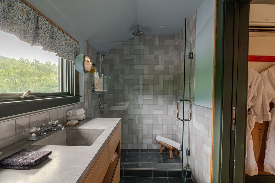More Photos Of 37 Catamount Rd Hillsdale, Hillsdale Hotel For Sale