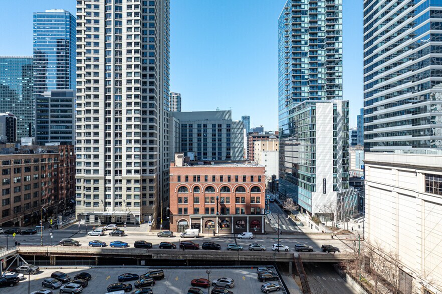 More Photos Of 444 N Wabash Ave, Chicago Office For Lease