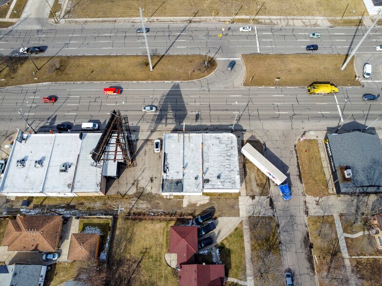 More Photos Of 12744 E 8 Mile Rd, Detroit General Retail For Sale
