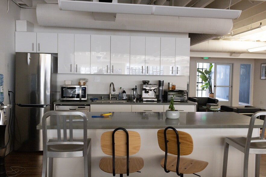 More Photos Of 315 Bay St, San Francisco Office For Lease