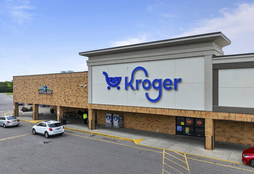 Primary Photo Of 1212-1252 W Kemper Rd, Cincinnati General Retail For Lease