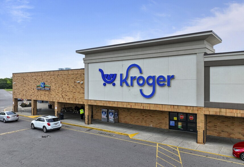 Primary Photo Of 1212-1252 W Kemper Rd, Cincinnati General Retail For Lease