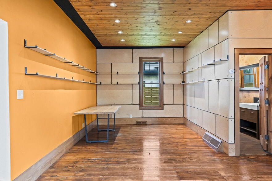 More Photos Of 533 E Mendenhall, Bozeman Medical For Sale