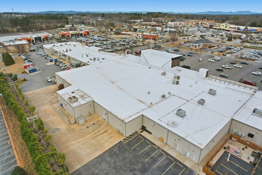 More Photos Of 3620 Pelham Rd, Greenville Unknown For Lease