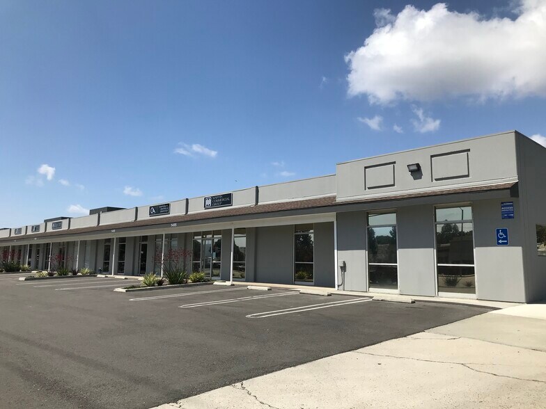More Photos Of 2117-2127 S Grand Ave, Santa Ana Manufacturing For Lease