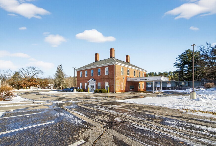 More Photos Of 31 Plaistow Rd, Plaistow Bank For Lease