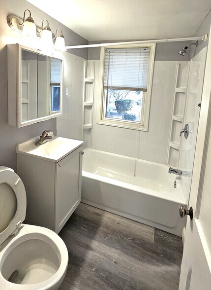 More Photos Of 818 N 46th St, Omaha Apartments For Sale