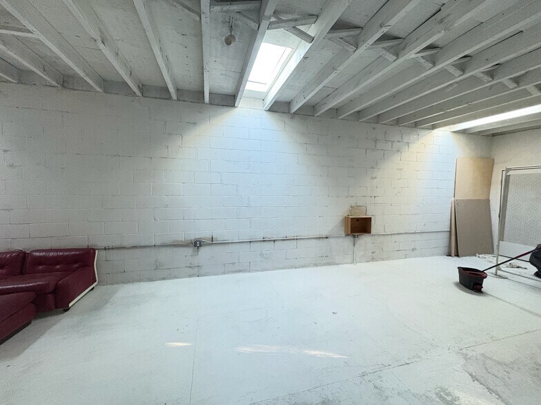 More Photos Of 166A 22nd St, Brooklyn Storefront Retail Office For Lease