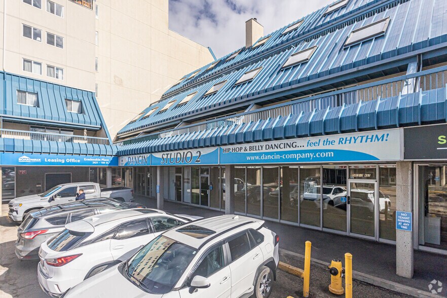 More Photos Of 2467 104 St NW, Edmonton Storefront For Lease