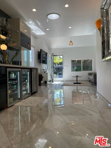 More Photos Of 425 Sunridge St, Playa Del Rey Multifamily For Sale