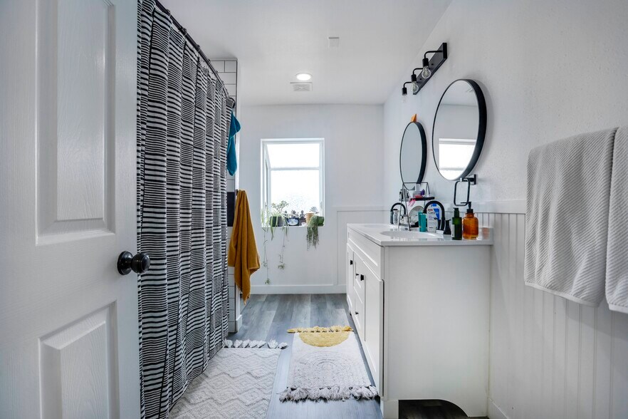 More Photos Of 2520 W 65th Pl, Denver Apartments For Sale