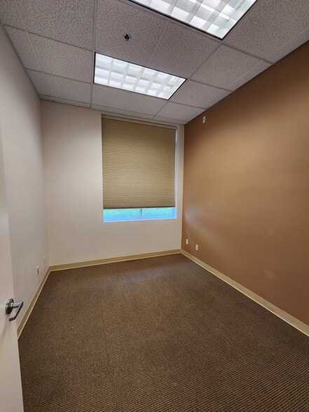 More Photos Of 4725-4737 Mangels Blvd, Fairfield Light Distribution For Sale