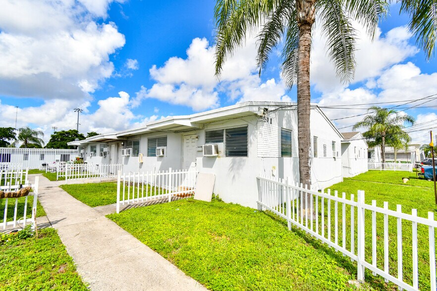 More Photos Of 725-809 NW 7th Ave, Hallandale Beach Apartments For Sale