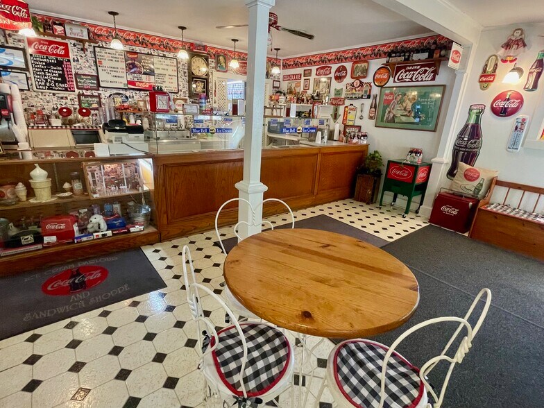 More Photos Of 273 N Main St, Eureka Springs Restaurant For Sale