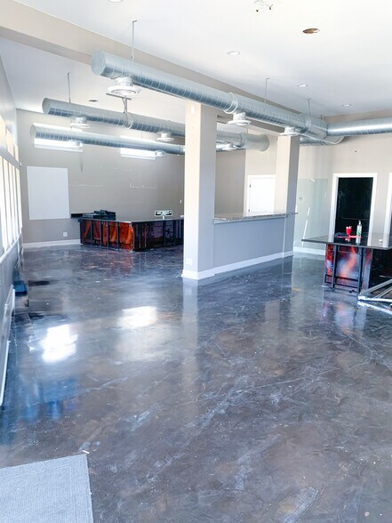 More Photos Of 1827 Saint Marys St, San Antonio Office For Sale
