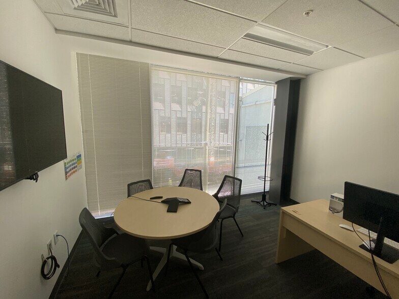 More Photos Of 216-218 W Water St, Charlottesville Loft Creative Space For Lease