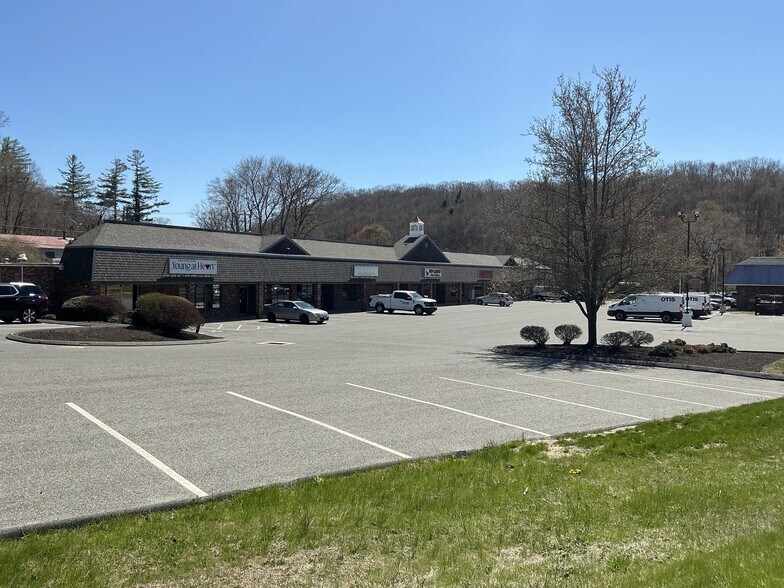 Primary Photo Of 248 Oxford Rd, Oxford Storefront Retail Office For Lease