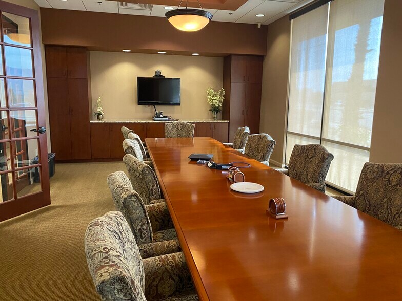 More Photos Of 41990 Cook St, Palm Desert Medical For Lease