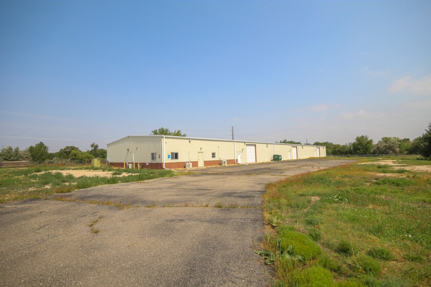 More Photos Of 1020 S Garfield Ave, Loveland Warehouse For Sale