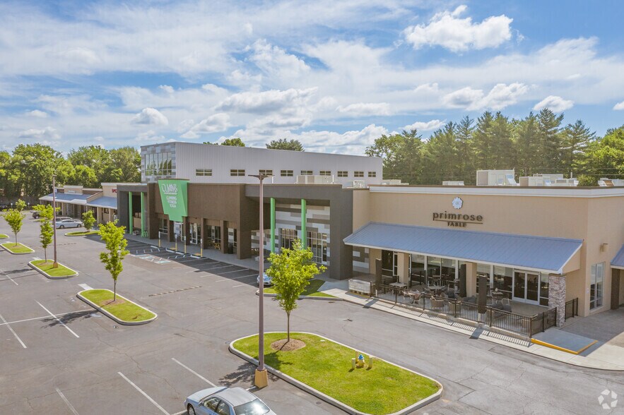 More Photos Of 1632-1680 Memorial Blvd, Murfreesboro Storefront For Lease