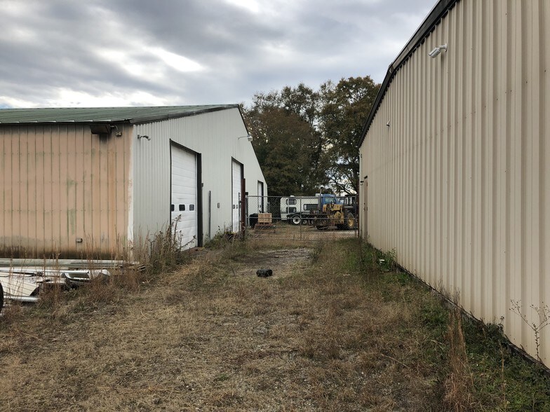 More Photos Of 90 Almon Rd, Covington Industrial For Sale