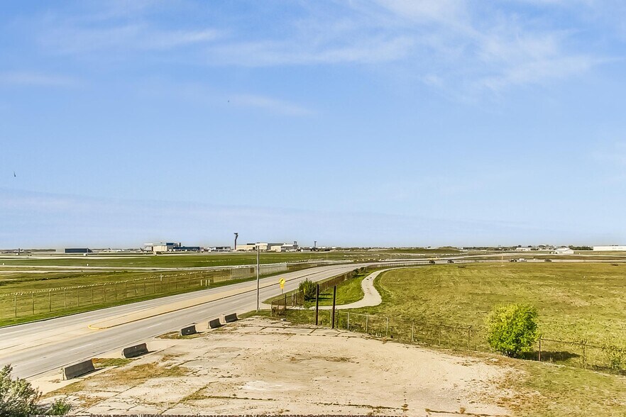 More Photos Of 10700 W Higgins Rd, Rosemont Loft Creative Space For Sale