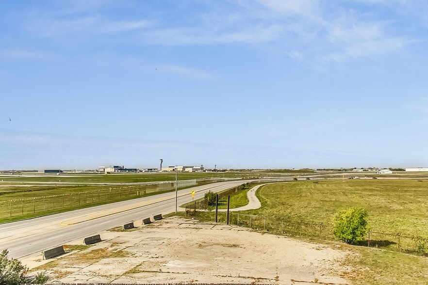 More Photos Of 10700 W Higgins Rd, Rosemont Loft Creative Space For Sale