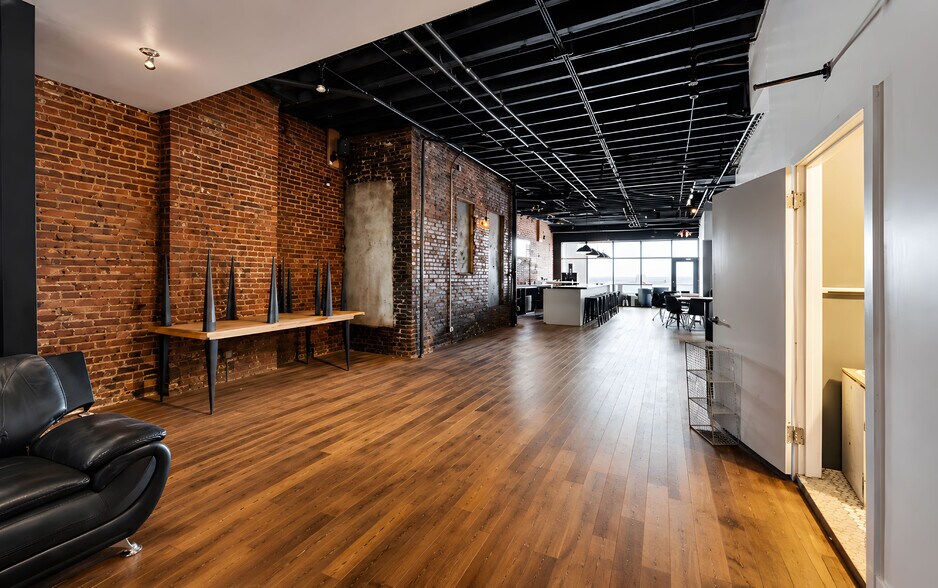 More Photos Of 631 Wilson Ave, Brooklyn Apartments For Lease
