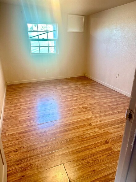 More Photos Of 3033 Railroad Ave, Ceres Office For Sale