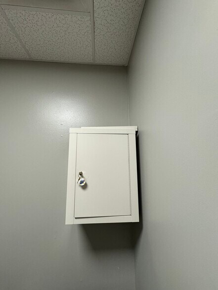 More Photos Of 6693 Transit Rd, Buffalo Freestanding For Lease