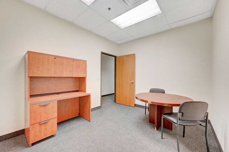 More Photos Of 3908 Civic Center Dr, North Las Vegas Distribution For Lease