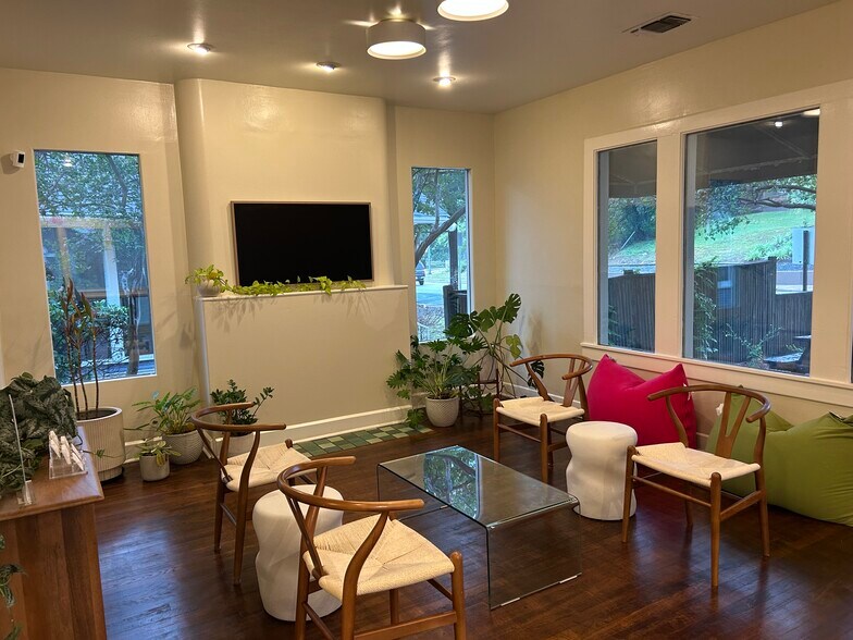 More Photos Of 1613 W 6th St, Austin Loft Creative Space For Lease