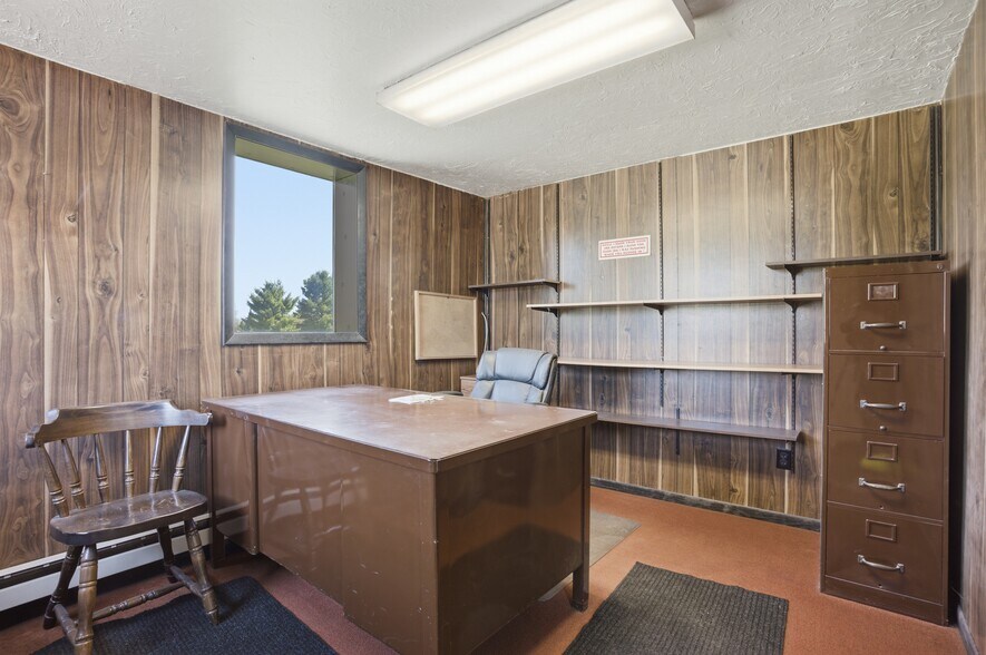 More Photos Of 4182 Highway 23, Wisconsin Dells Manufacturing For Sale