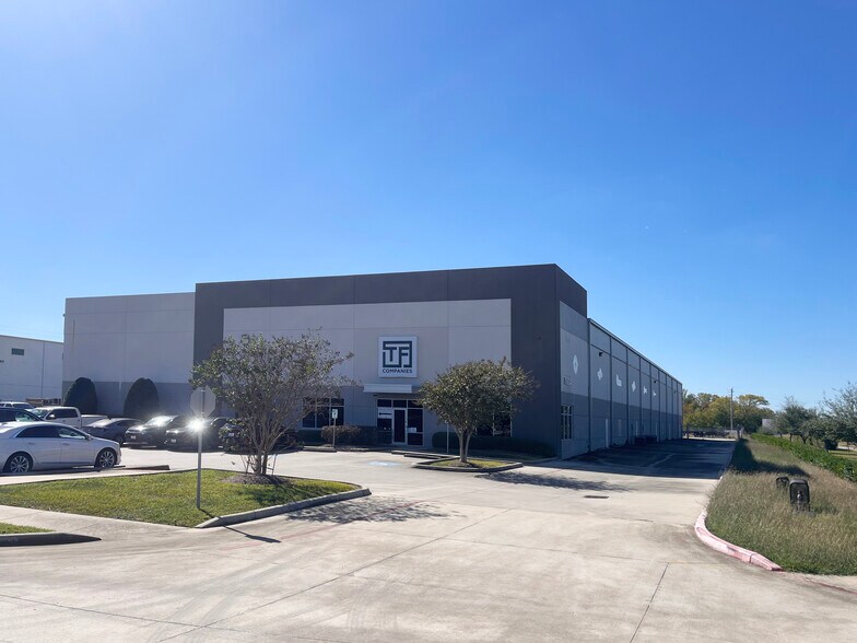 Primary Photo Of 11804 Fairmont Pky, La Porte Warehouse For Lease