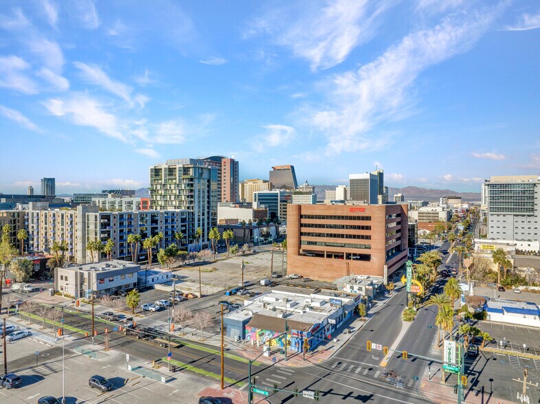 More Photos Of 616-628 S Las Vegas Blvd, Las Vegas General Retail For Lease