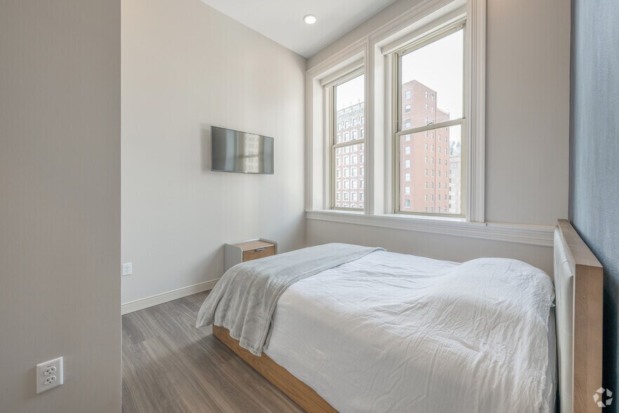 More Photos Of 82-90 Weybosset St, Providence Apartments For Lease