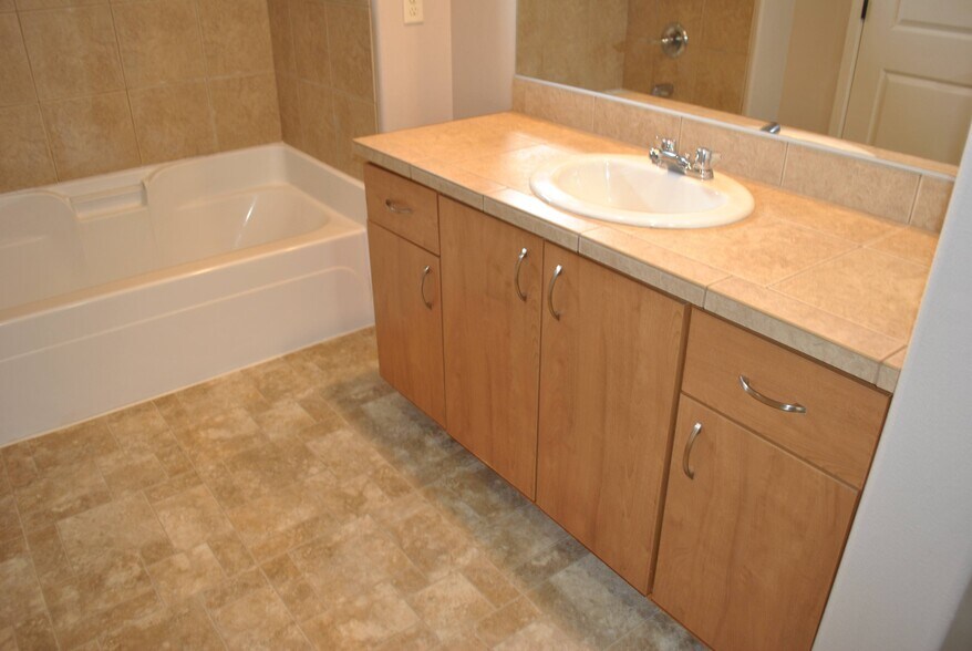 More Photos Of 19731 SW Athena Ct, Aloha Apartments For Sale