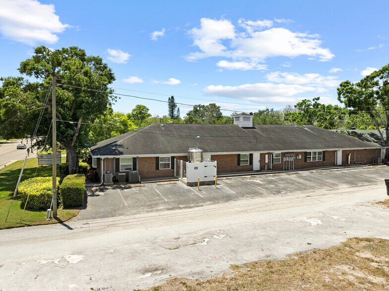 More Photos Of 1700 Dr. Martin Luther King, Jr. St N, Saint Petersburg Medical For Sale