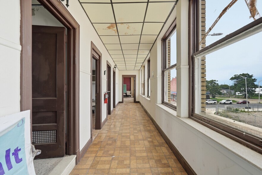 More Photos Of 1142-1148 Broadway, Camden Flex For Sale