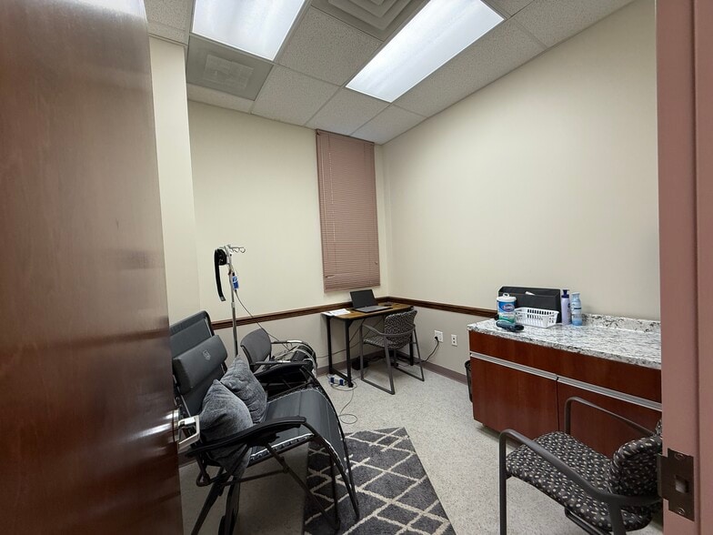 More Photos Of 294-298 State St, Hackensack Medical For Sale