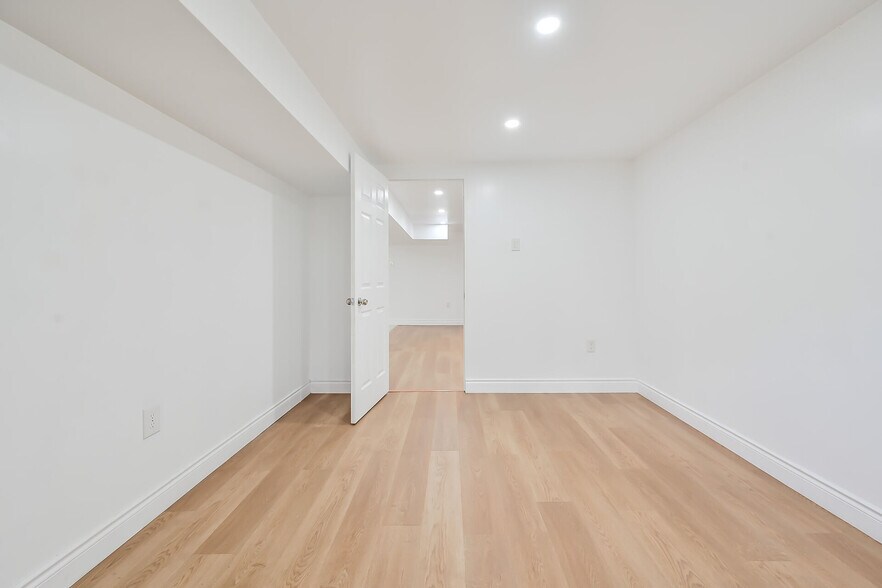 More Photos Of 6540 Twenty Rd, Hamilton Land For Sale