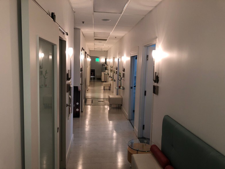 More Photos Of 2001 Glen Echo Rd, Nashville Office For Sale