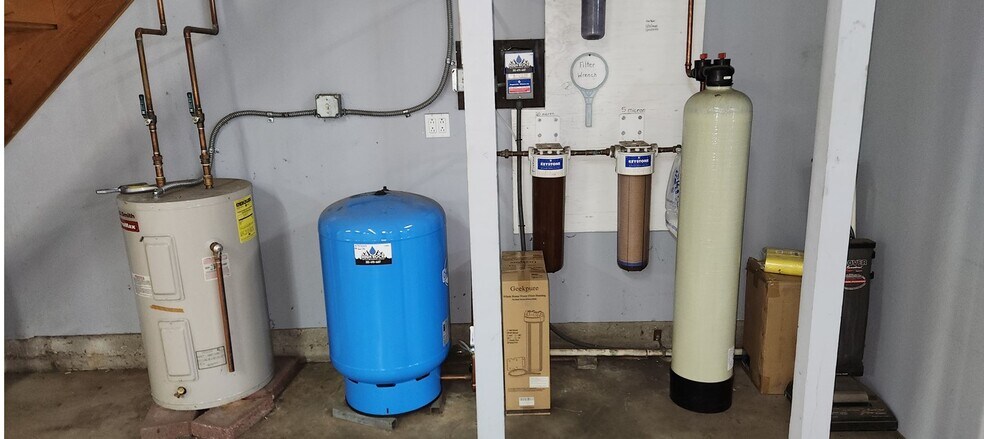 More Photos Of 60 Scott Rd, Prospect Warehouse For Lease